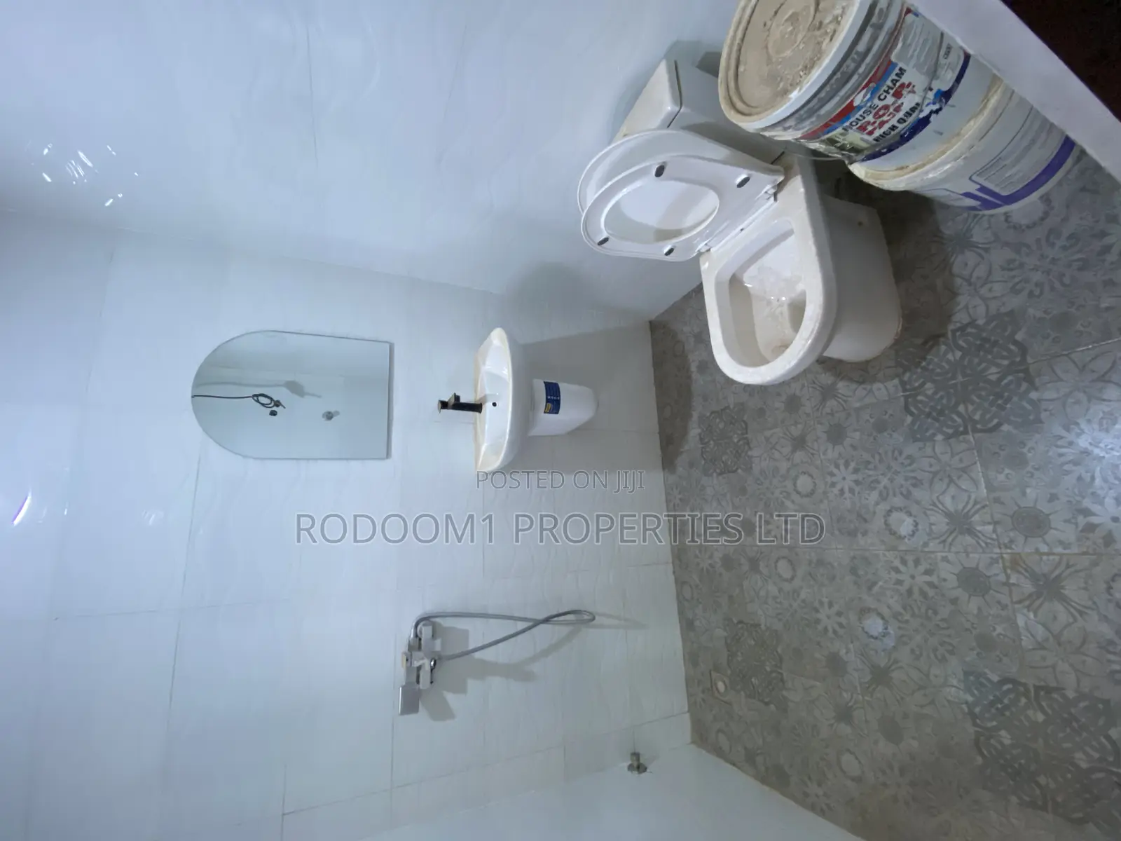 3bdrm House in Lakeside Estate for rent