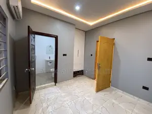3bdrm House in Lakeside Estate for rent