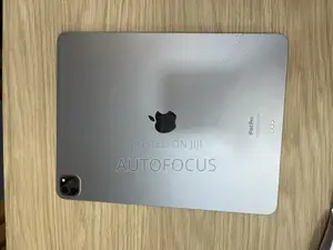 Apple iPad Pro 12.9 (2022) 512 GB Gray