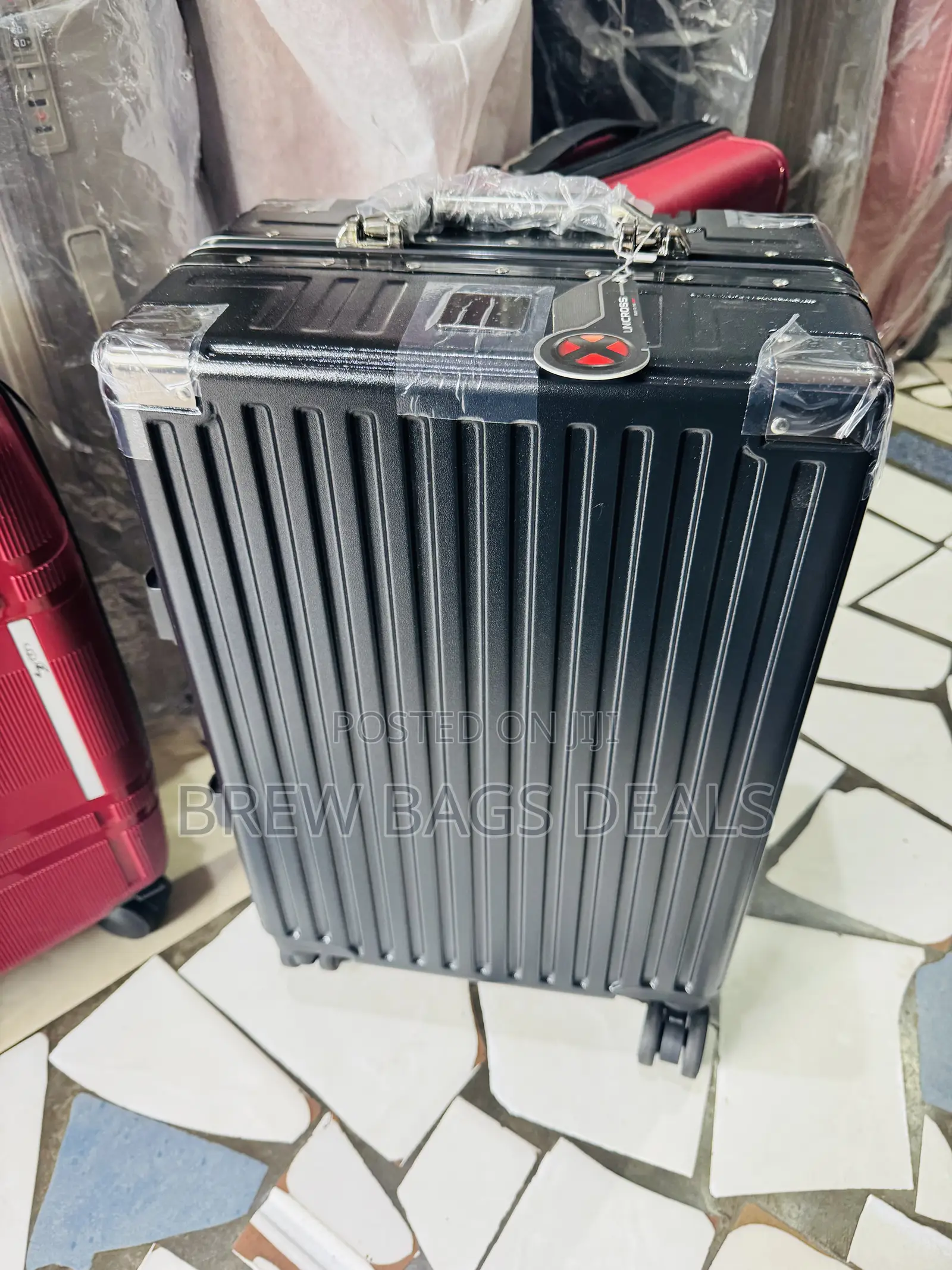 Quality Purely Locks No Zip 20 Inches Hand Luggage.