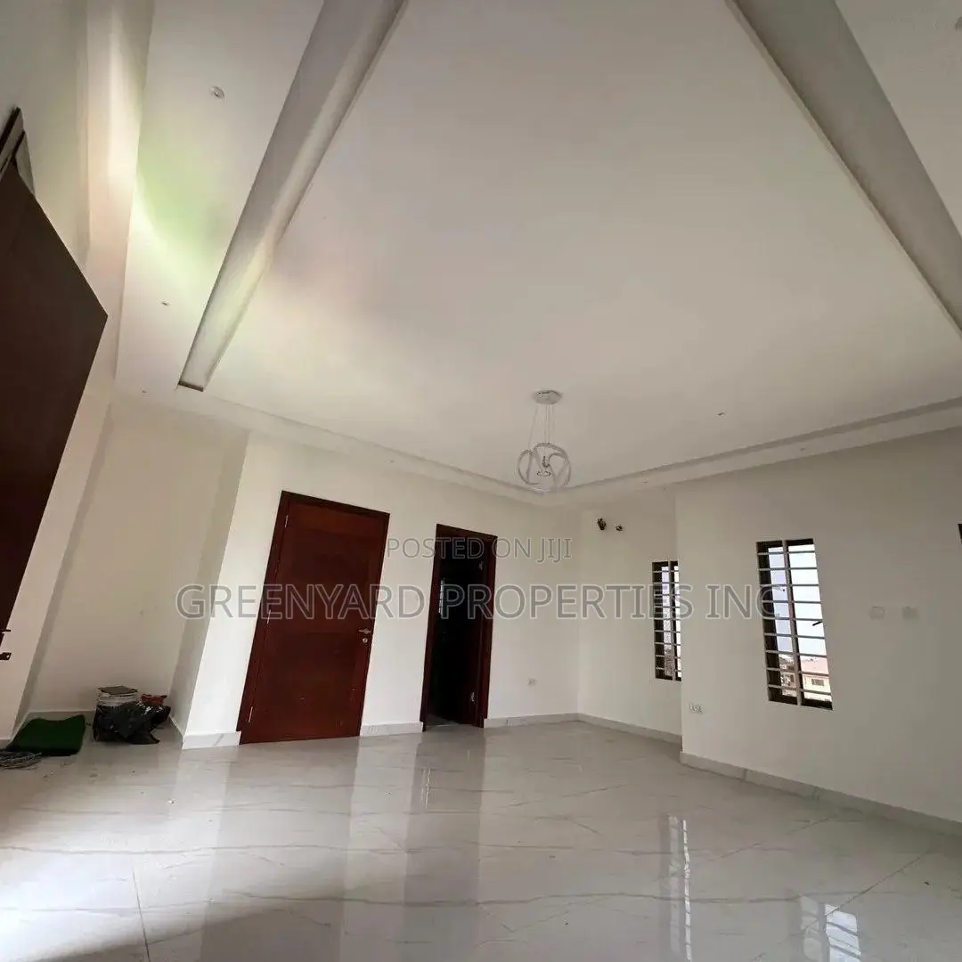 6bdrm House in Hills, East Legon for sale