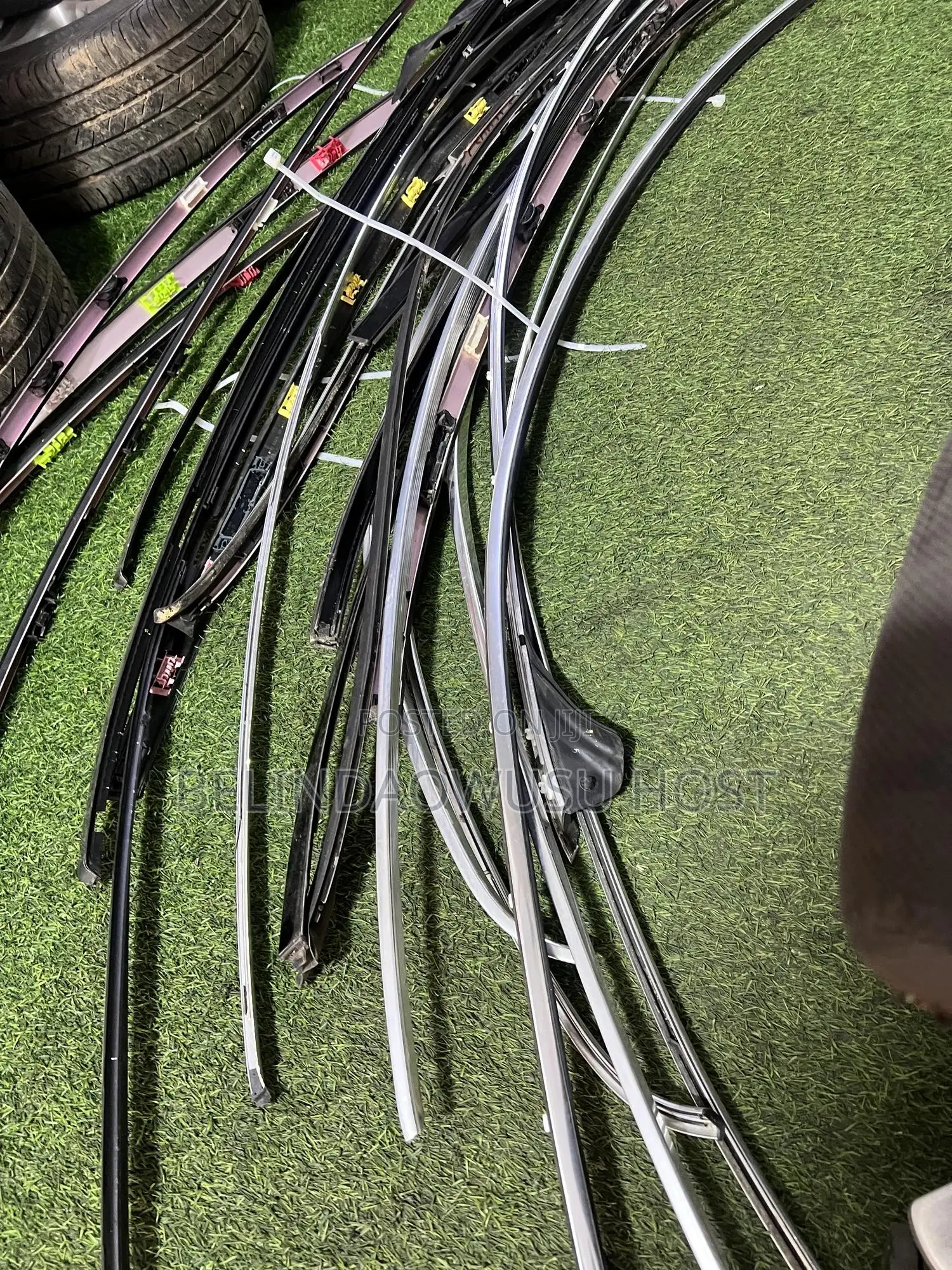 Mercedes Top Gutter