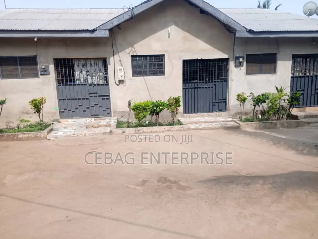 3bdrm Apartment in Awutu Senya West for sale