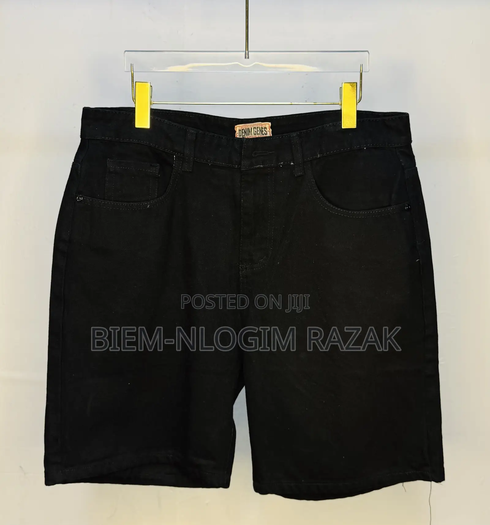 Strong Texture Short Jeans Available in Stock