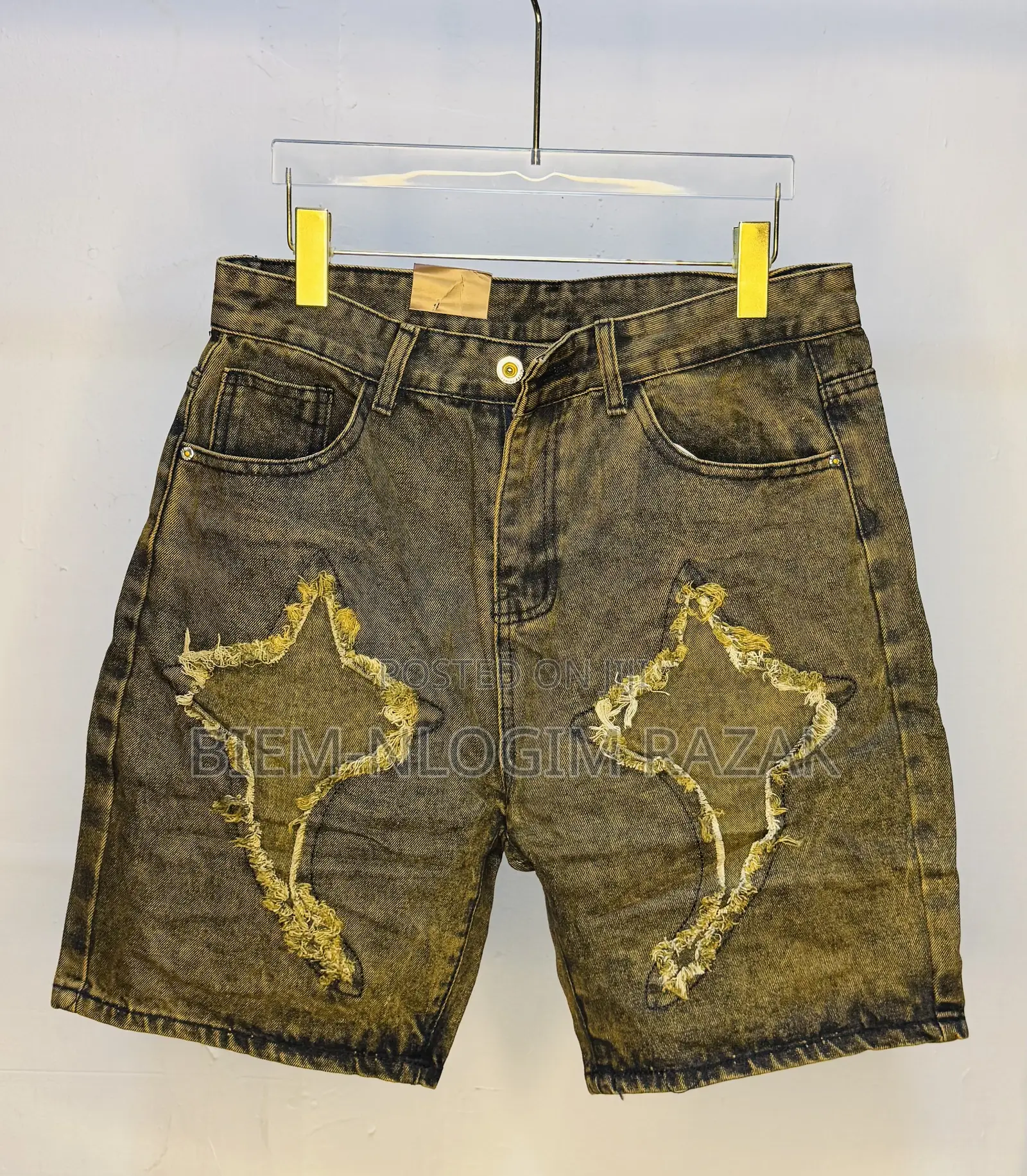 Strong Texture Short Jeans Available in Stock