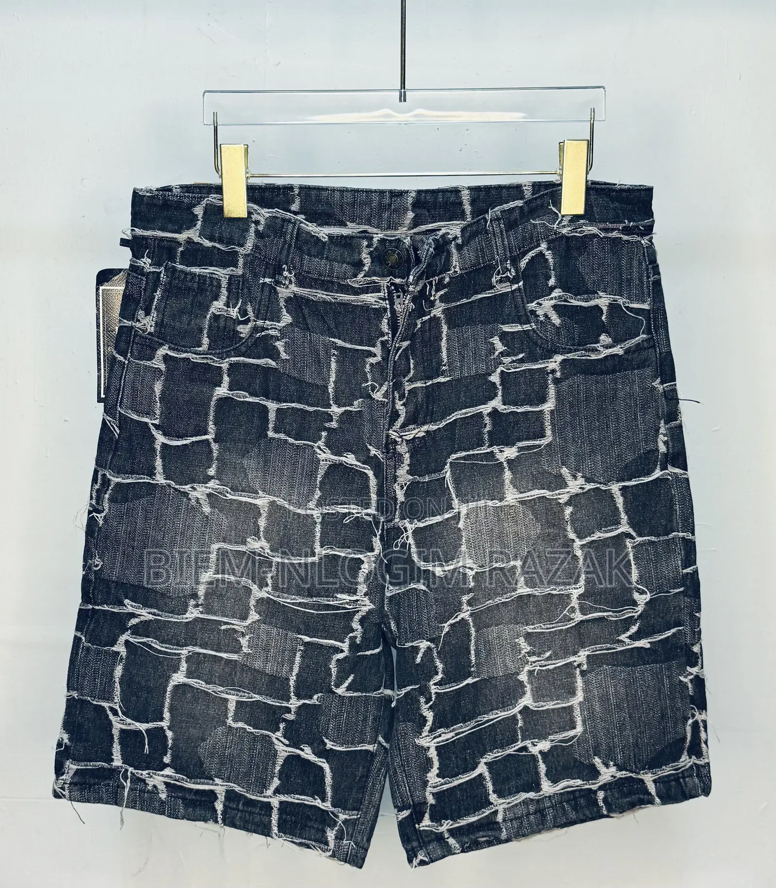 Strong Texture Short Jeans Available in Stock