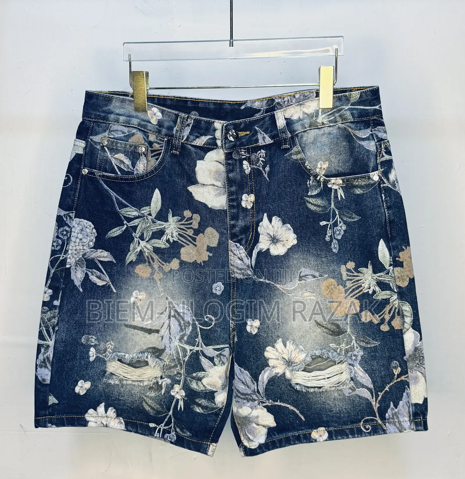 Strong Texture Short Jeans Available in Stock