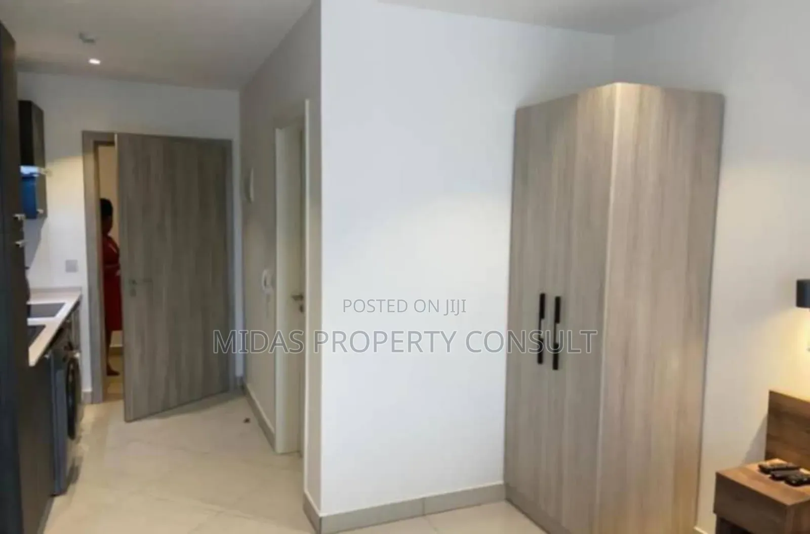 Furnished Studio Apartment in Lennox, Airport Residential Area for sale
