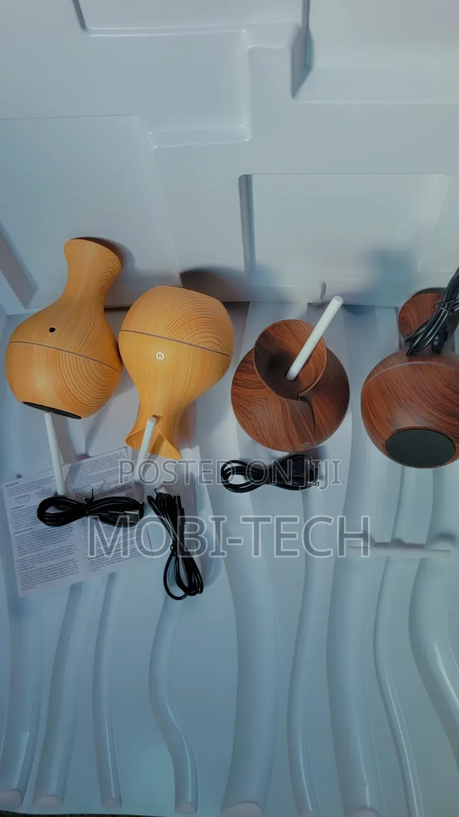Usb-Powered Wood-Grain Aroma Diffuser and Humidifier
