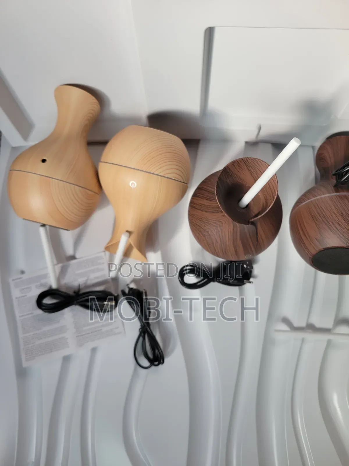Usb-Powered Wood-Grain Aroma Diffuser and Humidifier