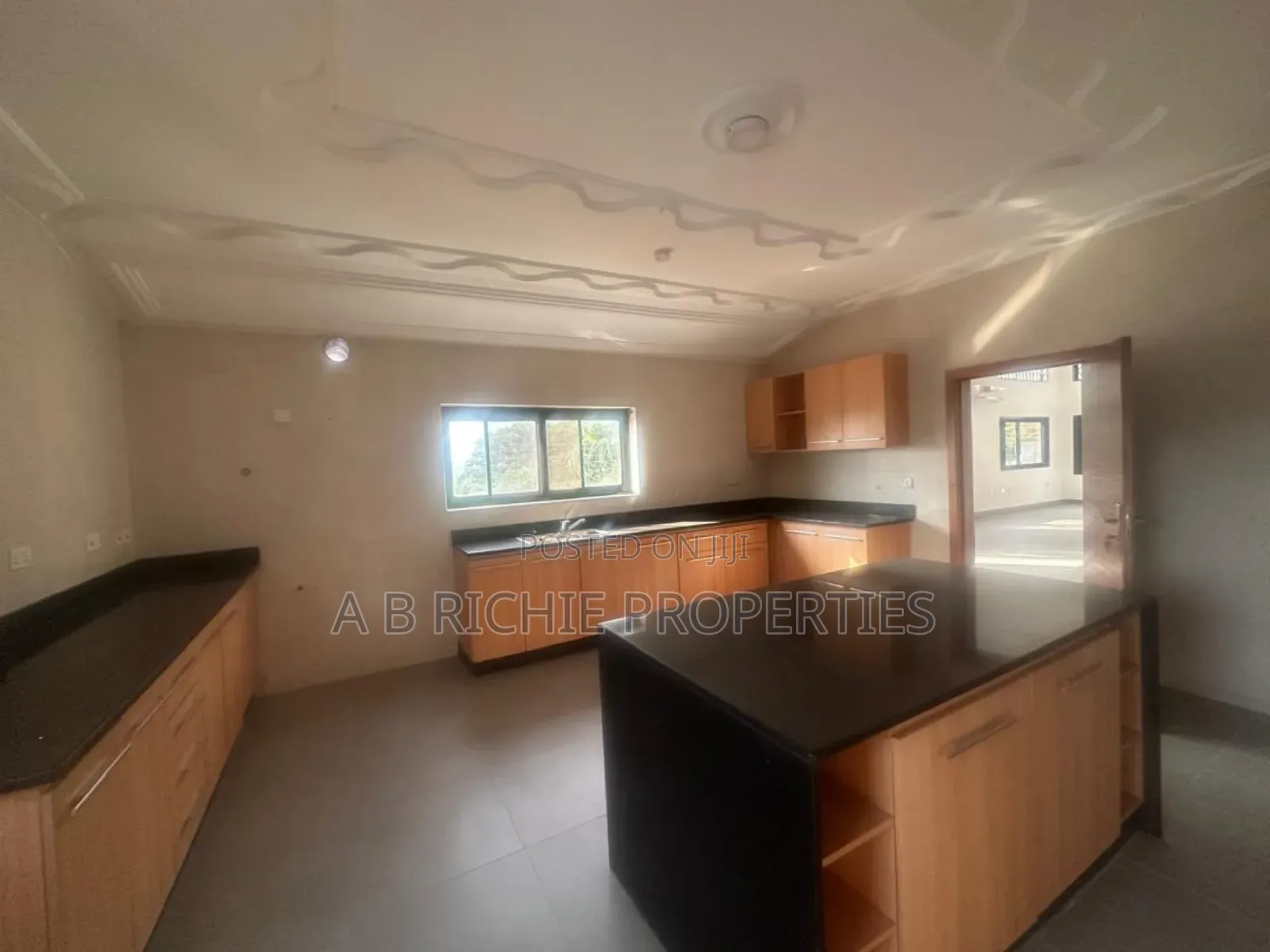 6bdrm House in Ab Richie Properties, Airport Residential Area for rent