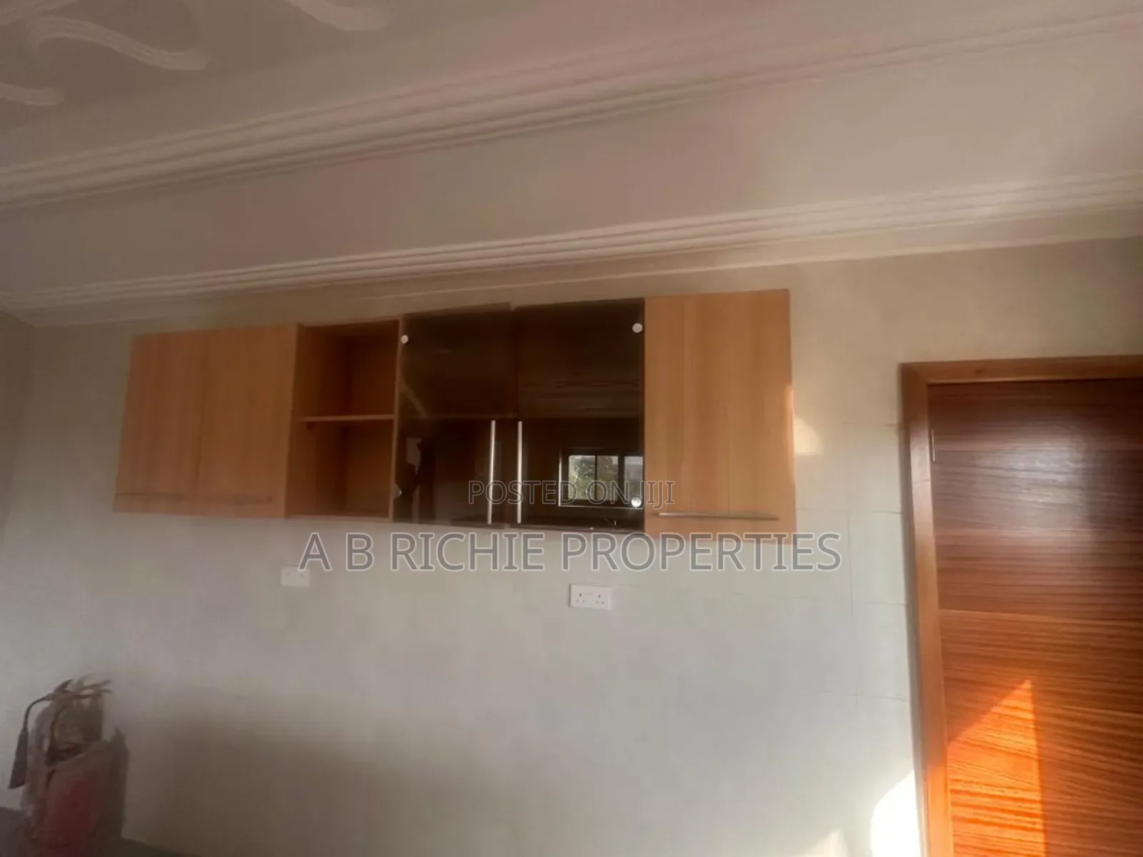 6bdrm House in Ab Richie Properties, Airport Residential Area for rent