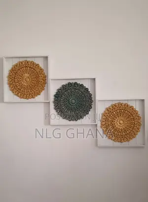 40cm / 15.75" Golden Floral Wall Decoration. Ghx7536
