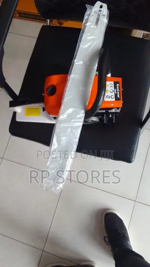 Stihl Chain Saw 20"