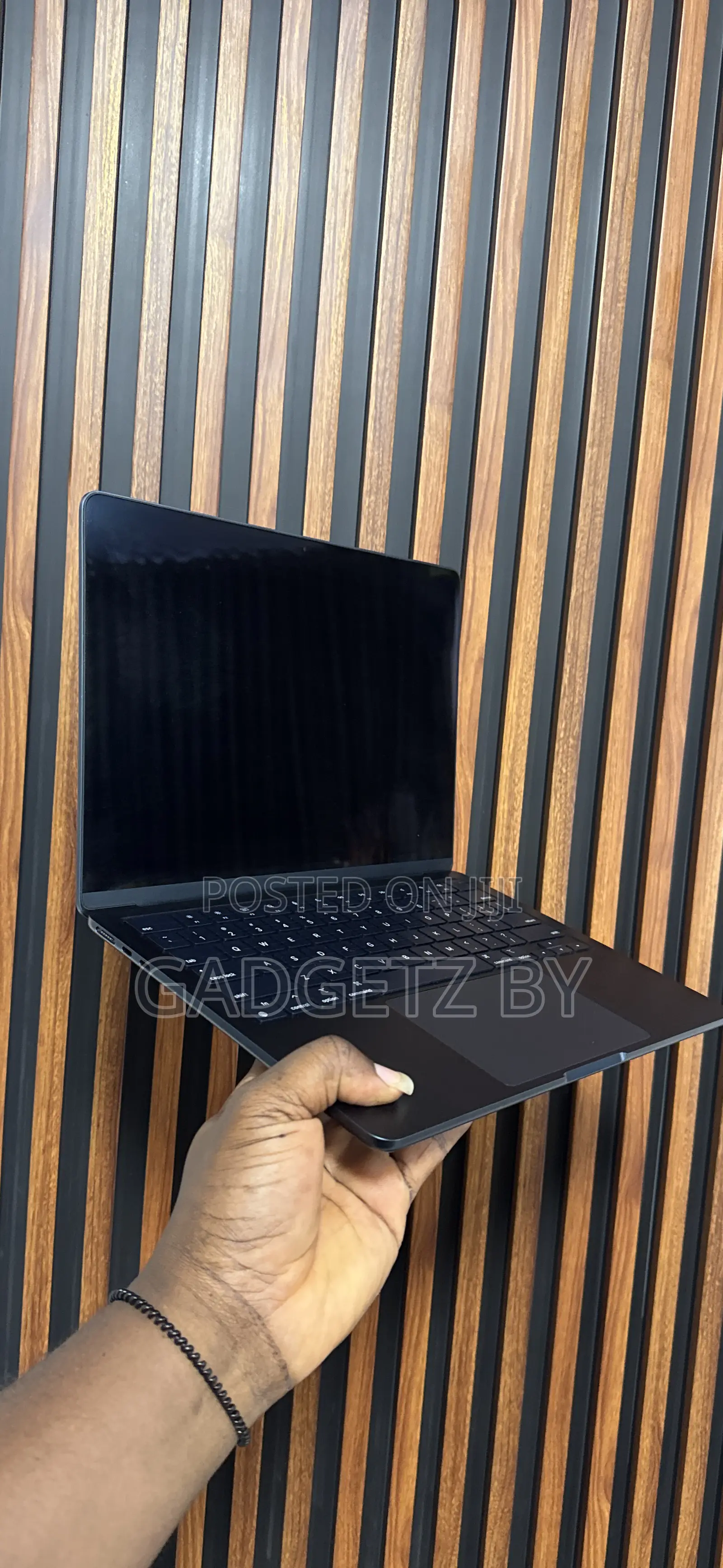 Laptop Apple MacBook Air 2022 M2 8GB Apple M2 SSD 256GB