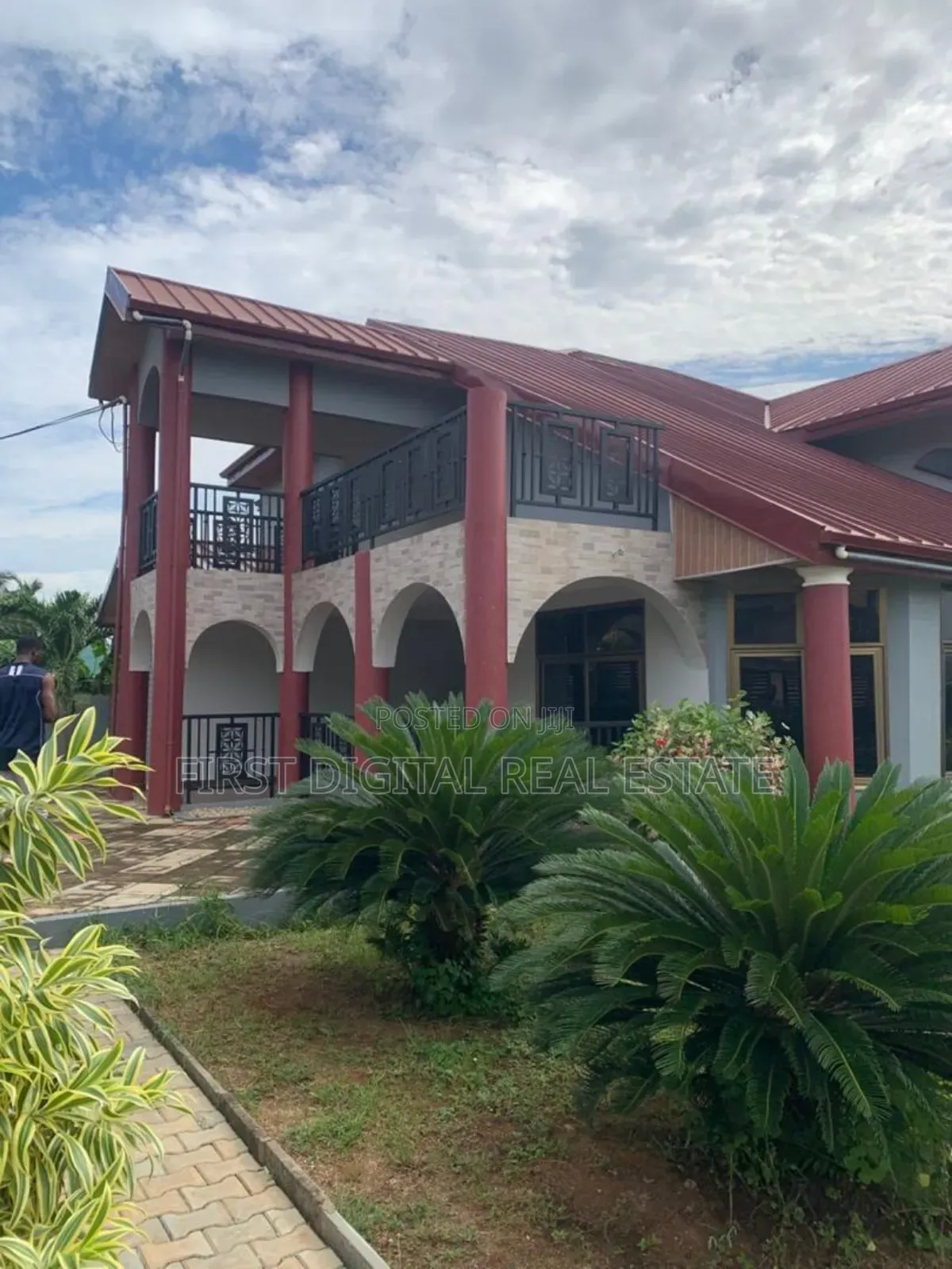 5bdrm Duplex in First Digital Real, Kasoa for rent
