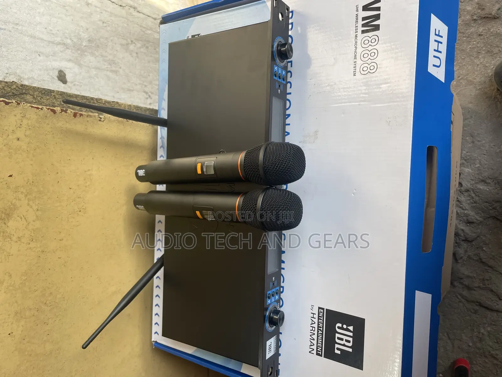 JBL Vm888 2in1 Wireless Microphone