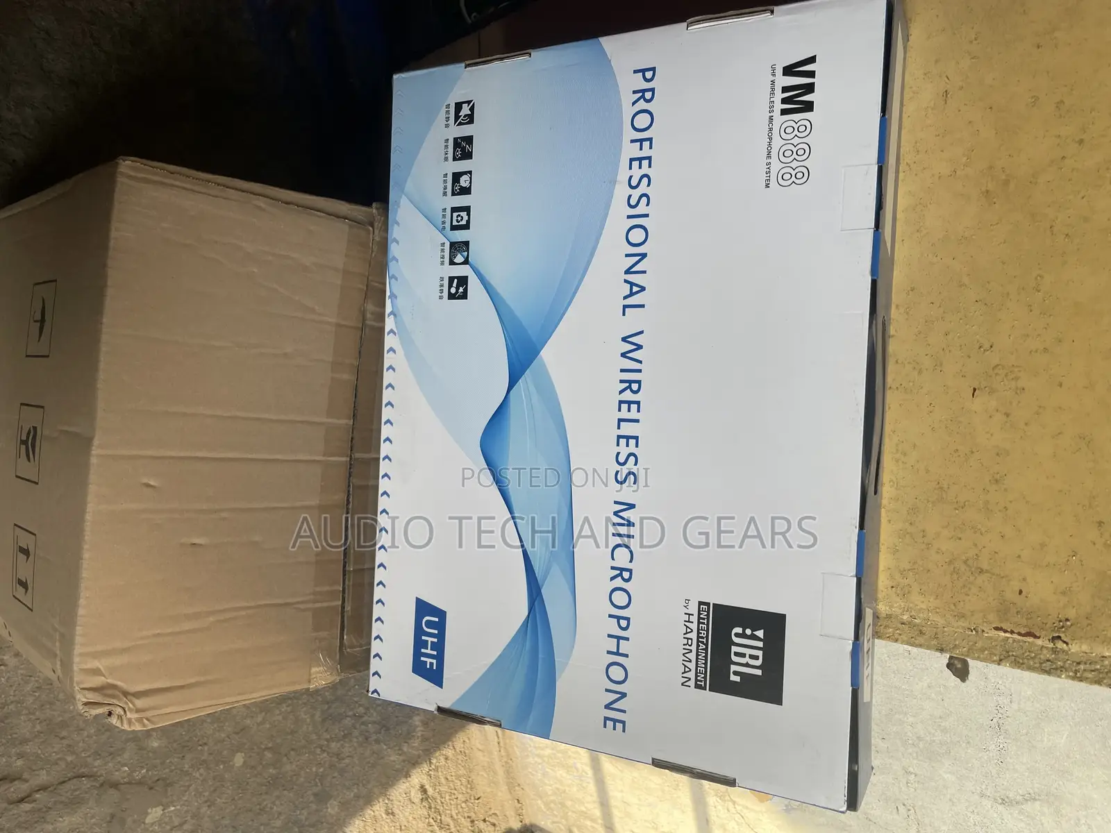 JBL Vm888 2in1 Wireless Microphone