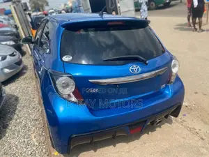 Toyota Vitz 1.5 FWD 3dr 2015 Blue