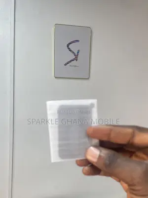 Google Pixel 8 Camera Lens Available