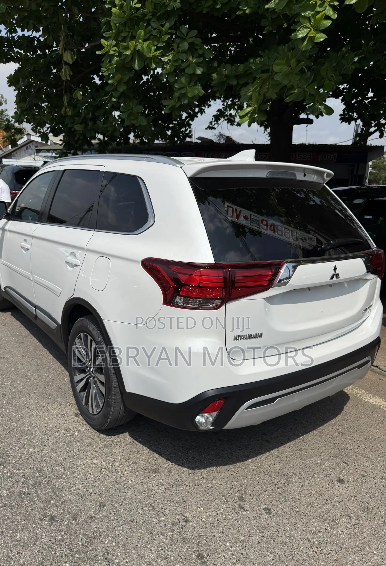 Mitsubishi Outlander SEL FWD 2019 White