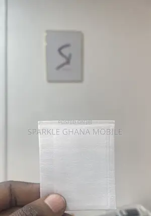 Google Pixel 8 Full Screen Camera Lens