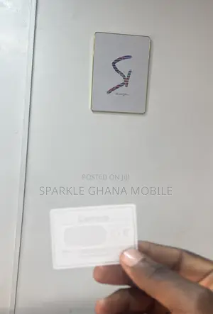 Google Pixel 8 Full Screen Camera Lens