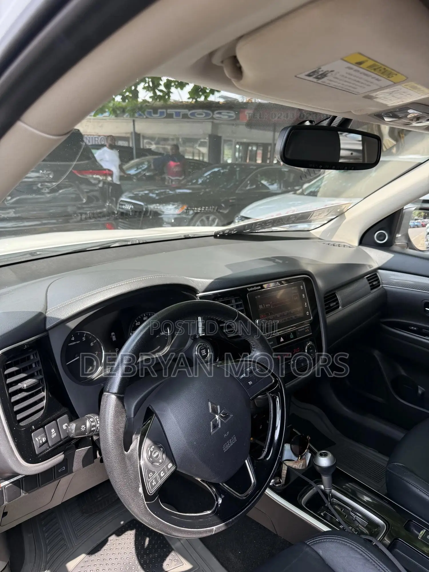 Mitsubishi Outlander SEL FWD 2019 White