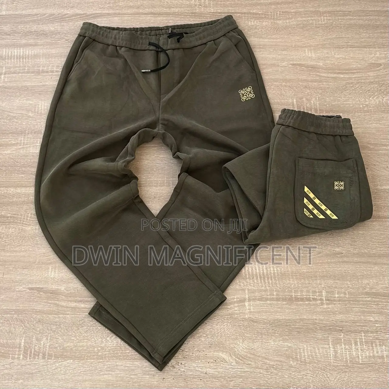 100% Thick Jogger Pants