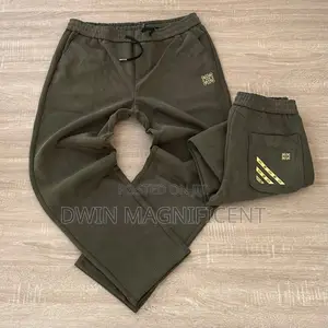 100% Thick Jogger Pants