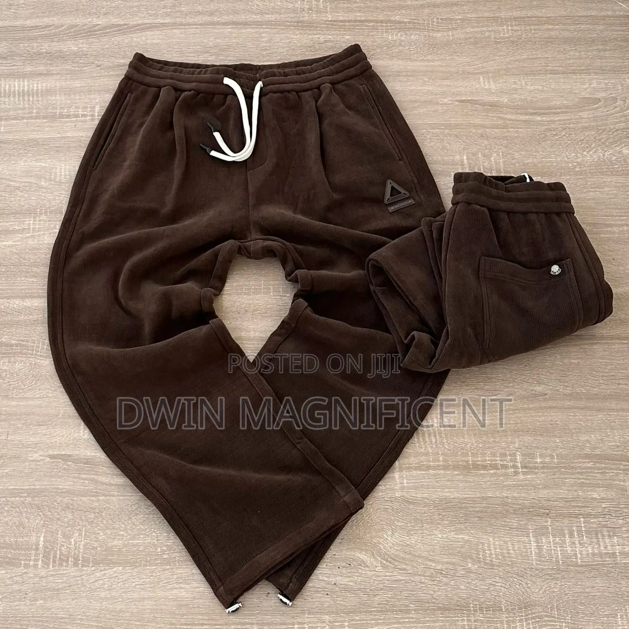 100% Thick Jogger Pants