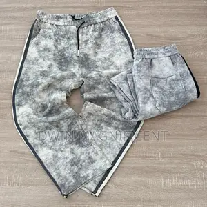 100% Thick Jogger Pants