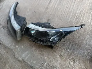 Chevrolet Cruze Head Light