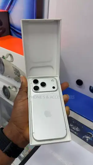 New Apple iPhone 17 Pro Max 256 GB Silver