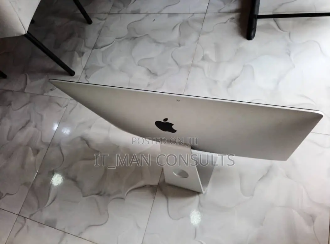 Desktop Computer Apple iMac 8GB Intel Core I5 SSD 256GB