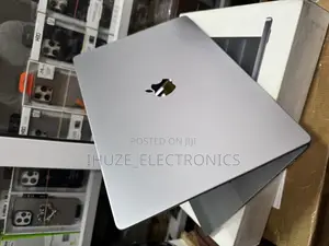 Laptop Apple MacBook Pro 2021 M1 16GB Apple M1 Pro SSD 512GB