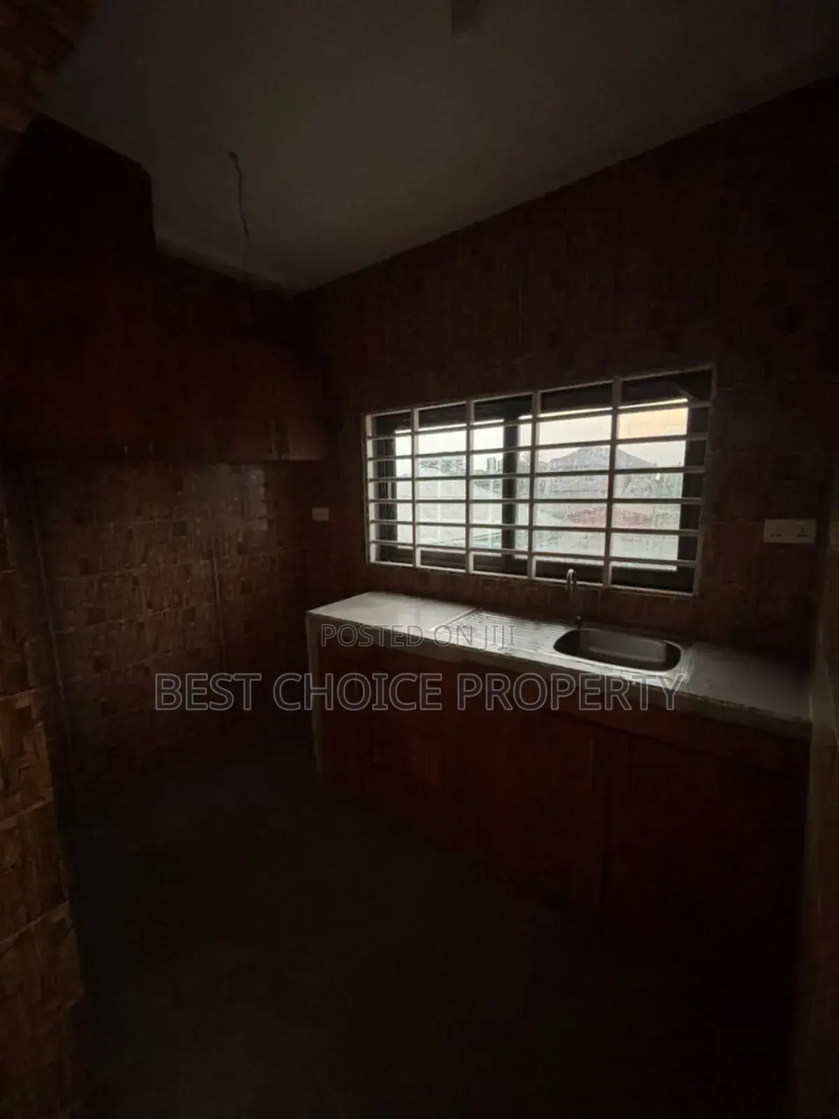 Cchamber and Hall Sc for Rent at Adenta Commandos