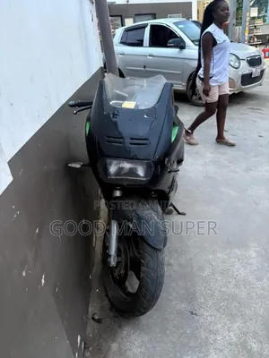 Suzuki 1998 Black