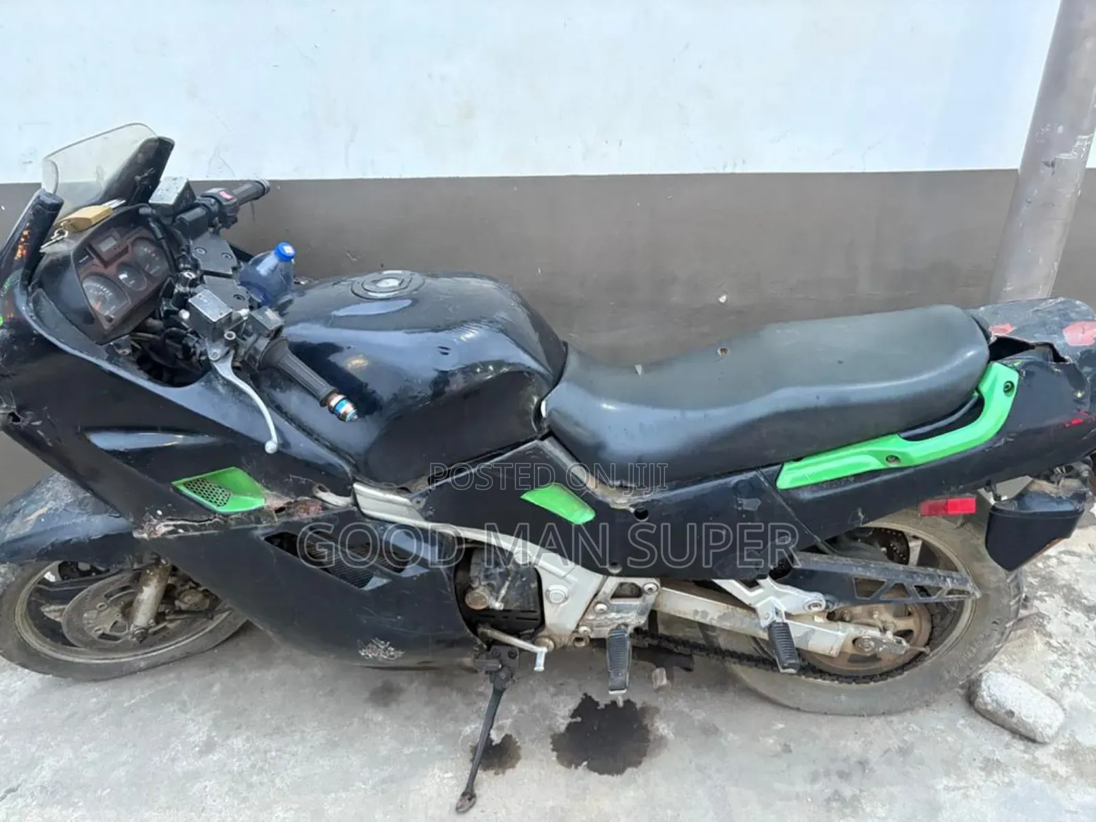 Suzuki 1998 Black