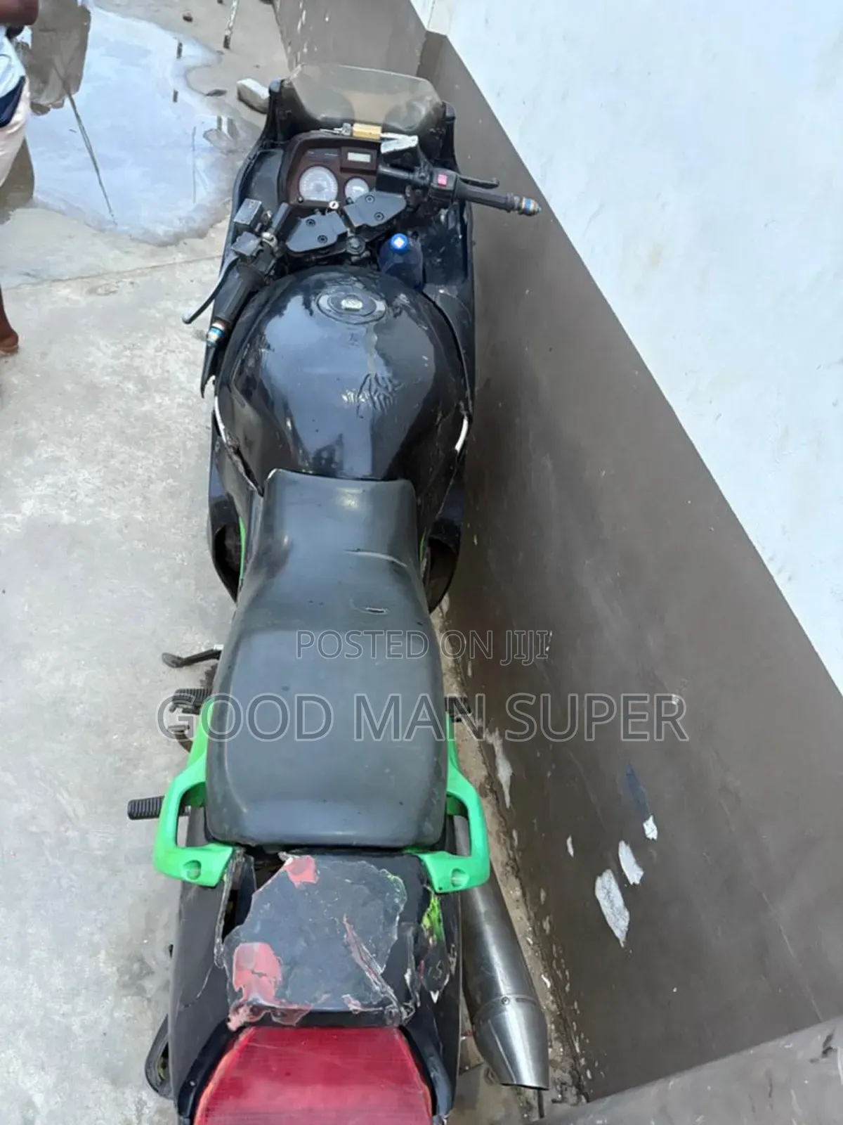 Suzuki 1998 Black