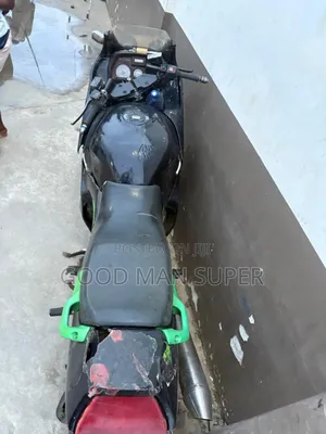 Suzuki 1998 Black