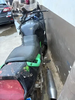 Suzuki 1998 Black