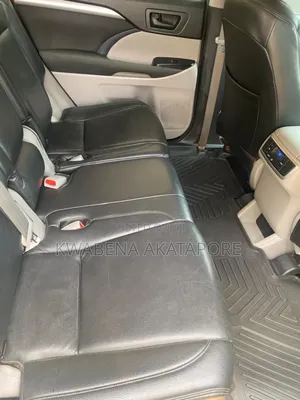 Toyota RAV4 XLE 4dr SUV (2.5L 4cyl 6A) 2018 Brown