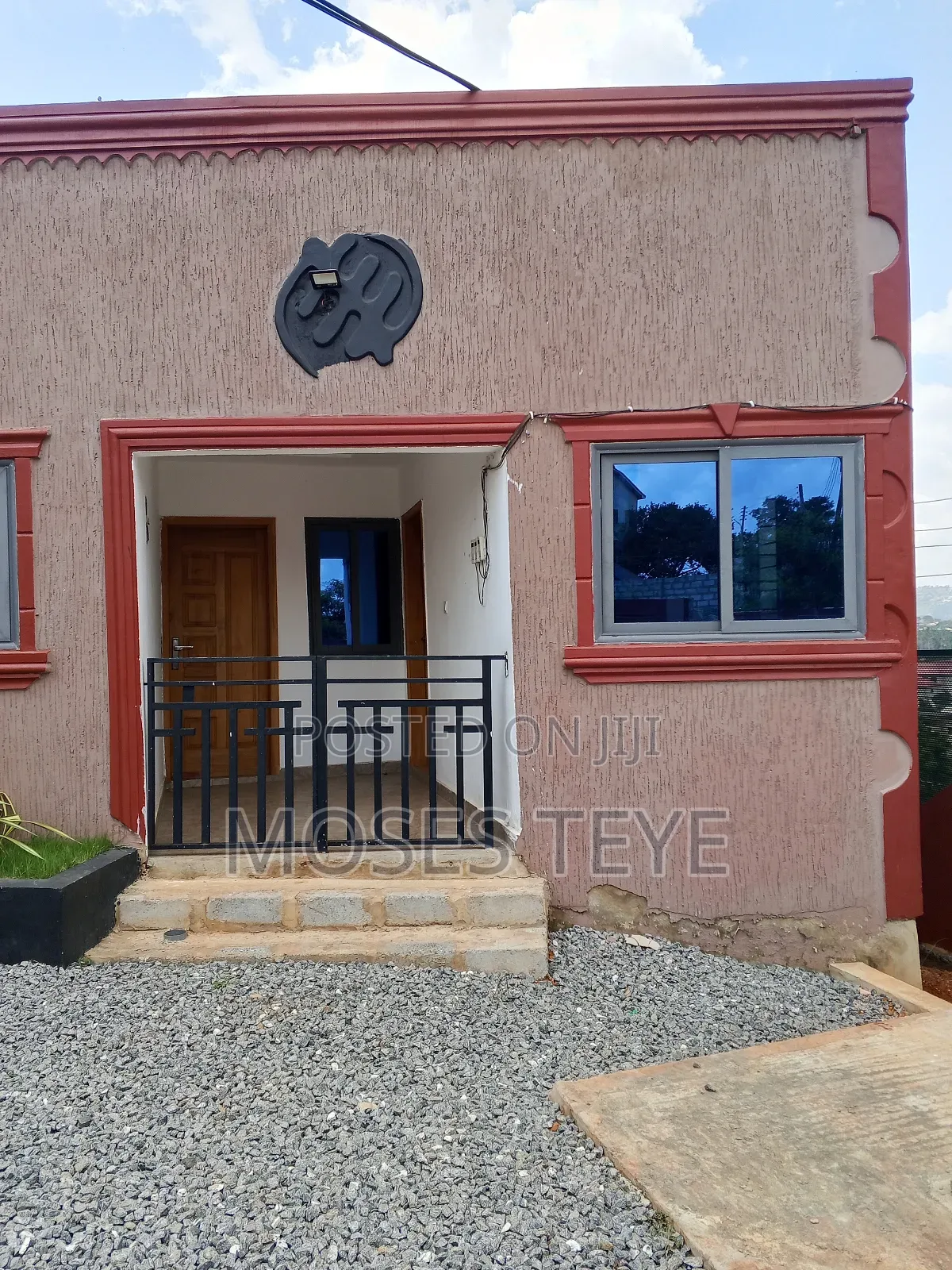 Mini Flat in Mifund Real Estate, Malejor for rent