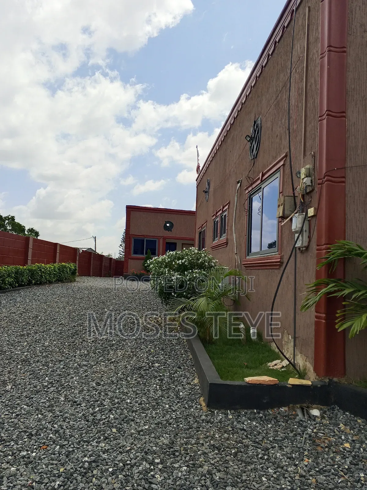 Mini Flat in Mifund Real Estate, Malejor for rent
