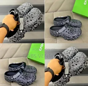 Classic Crocs Clogs Wear Size 40-45