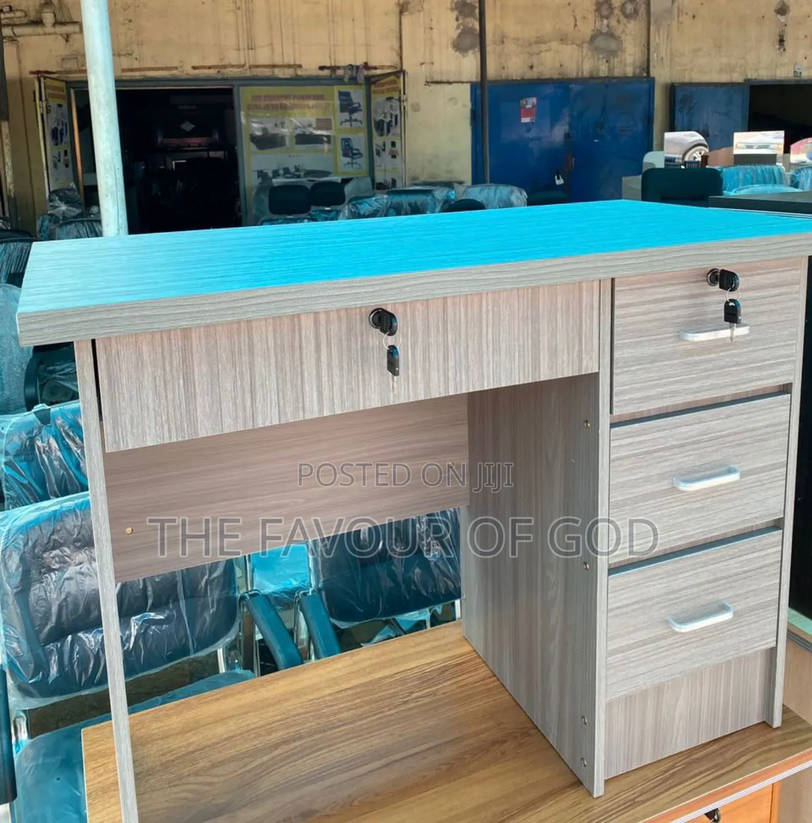 An Elegant 80cm Computer Desk