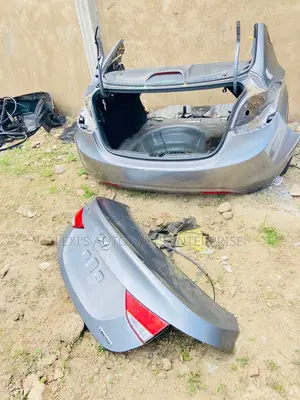 Hyundai Elantra 2012,2013,2014,2015 Backcut /Quart Panel Available