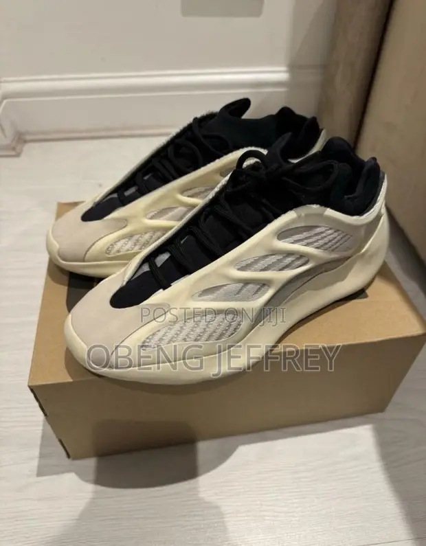 Original Yeezy Boost 700 Black and Cream in Accra Metropolitan