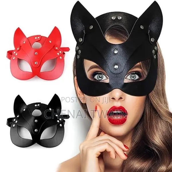 Pyeuift Pack of 2 Catwoman Mask